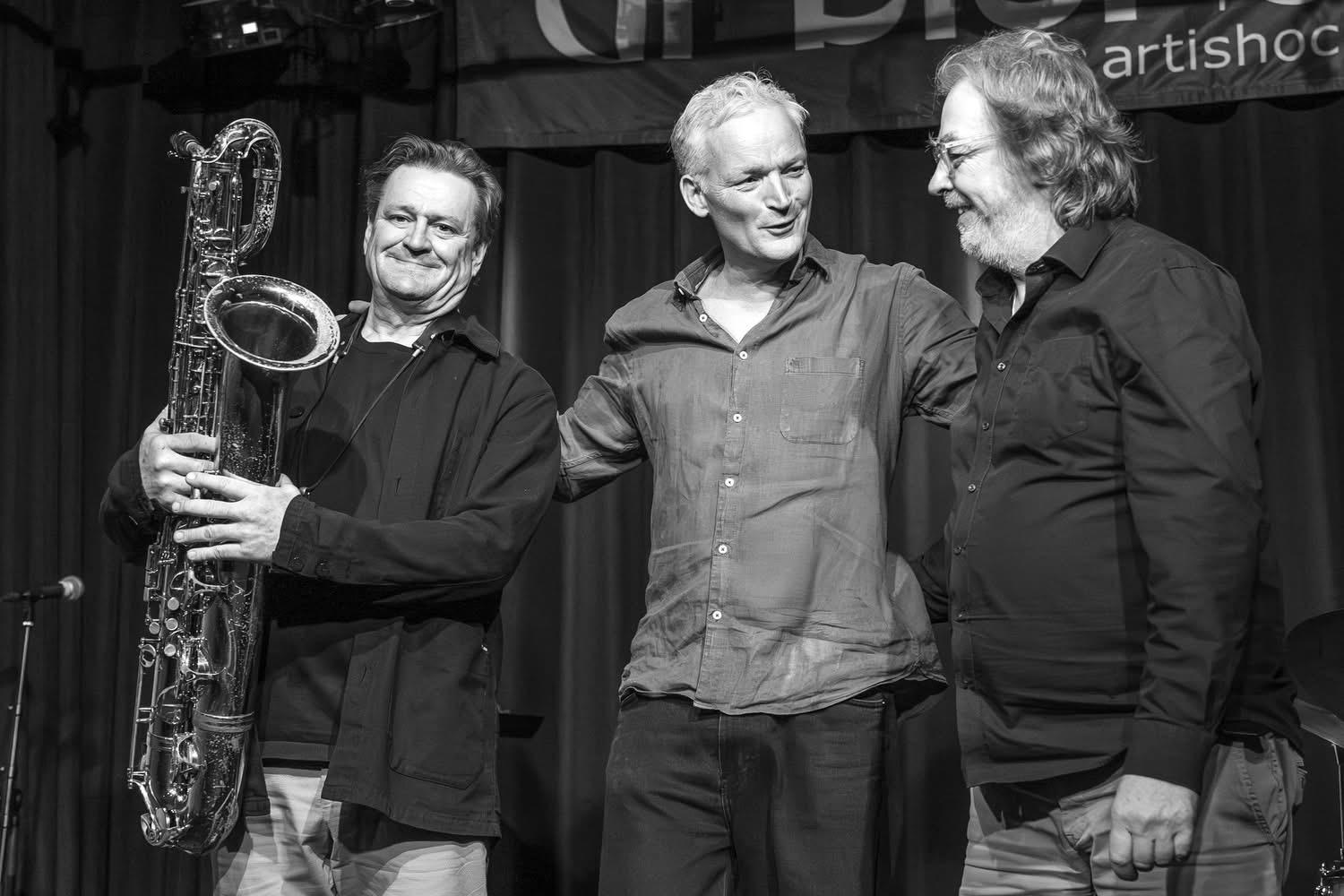 Outline Pressphoto 2